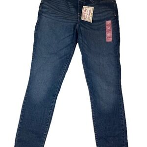 Signature Levi Strauss TOTALLY SHAPING Pull-On Skinny Jeans Women's 12M/W31 L30